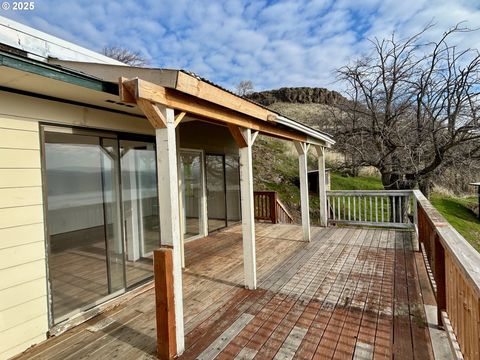 A home in Wishram