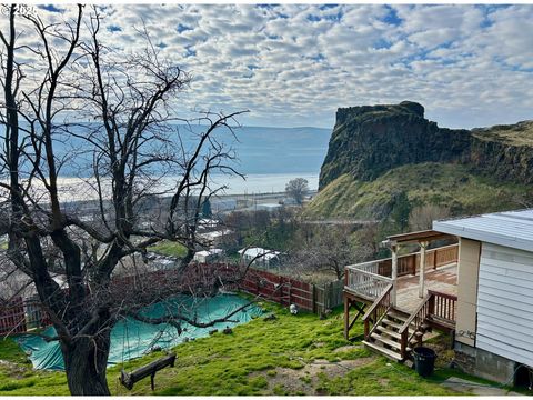 A home in Wishram