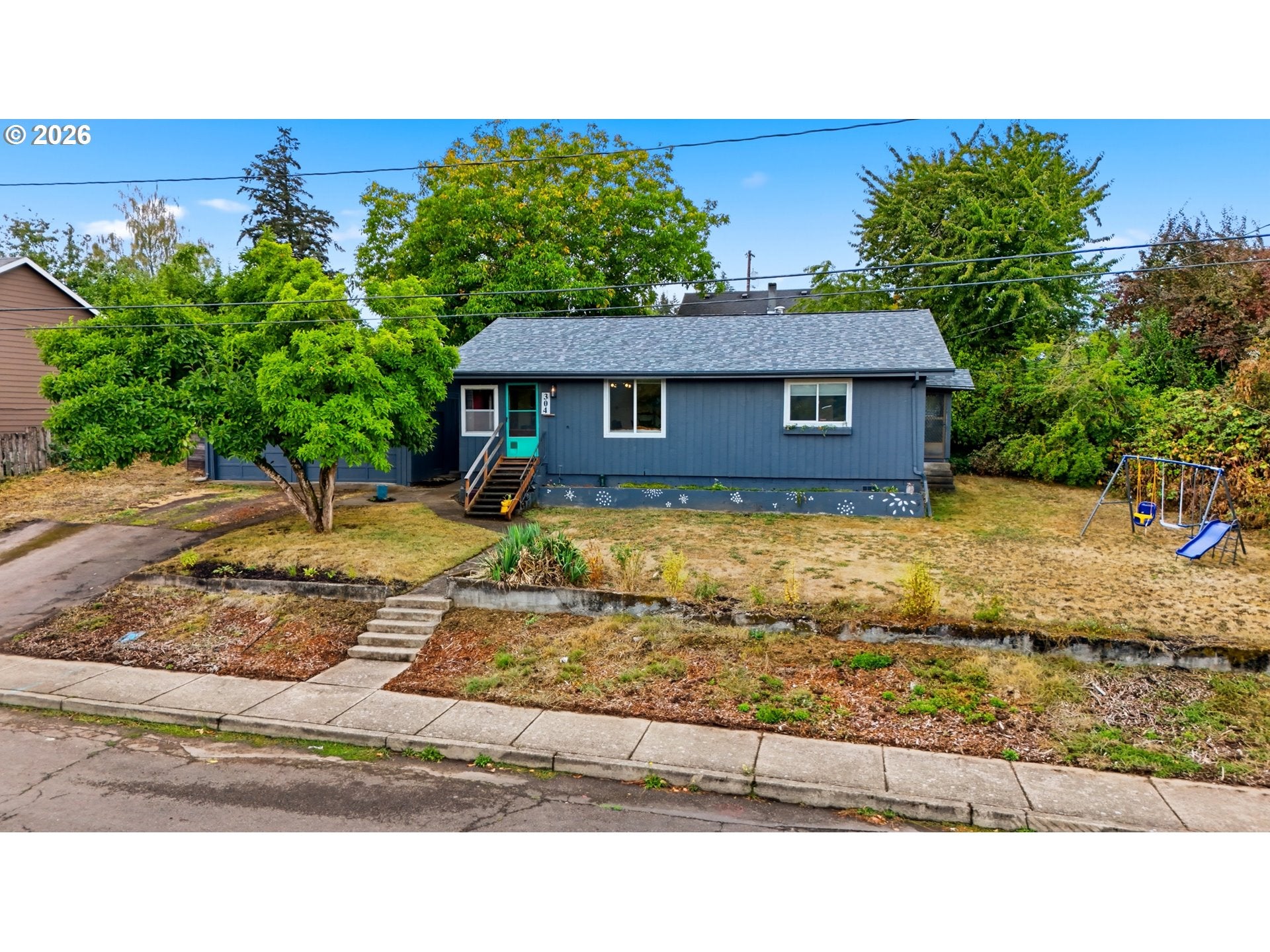 304 2ND ST