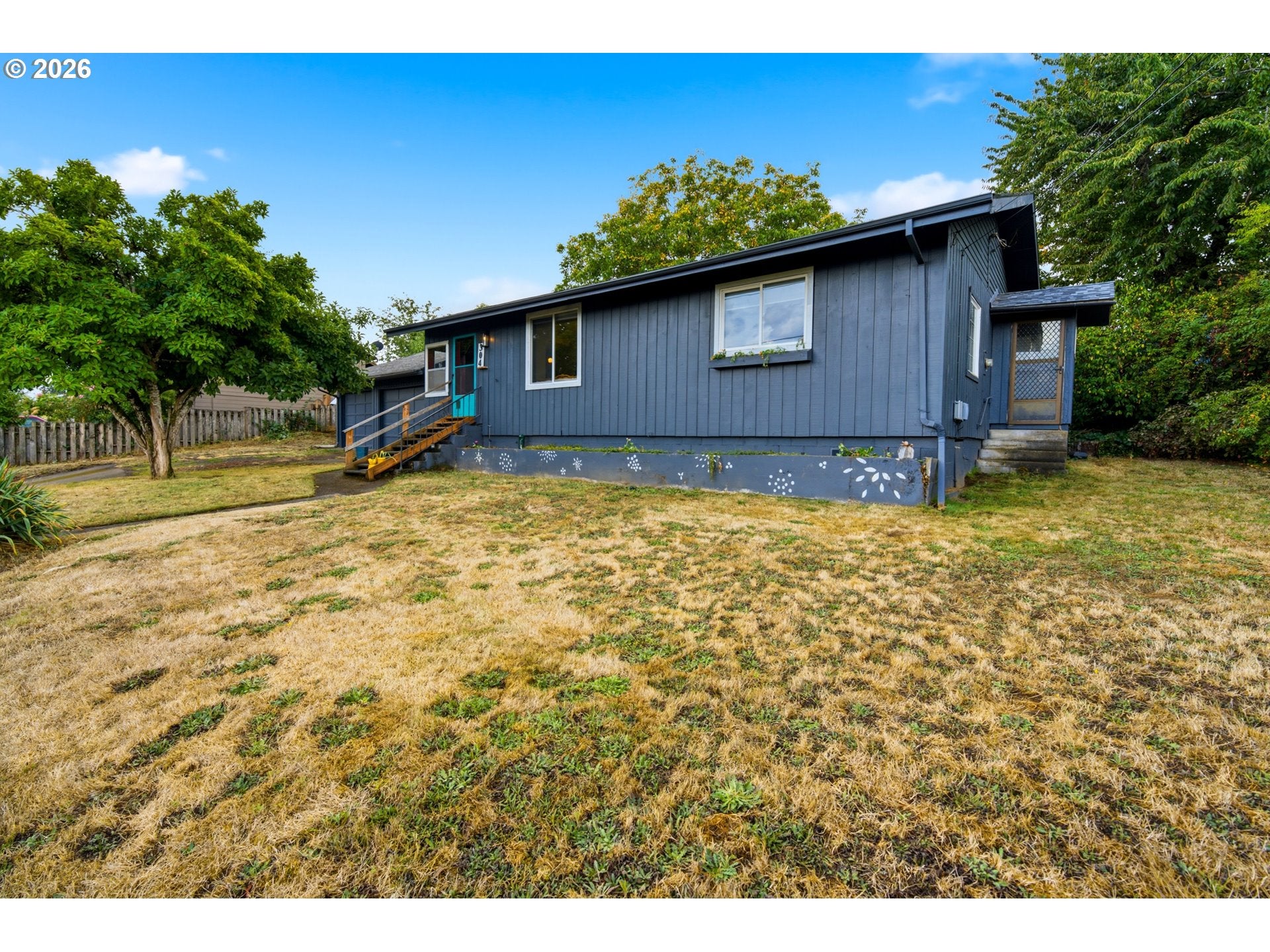 304 2ND ST