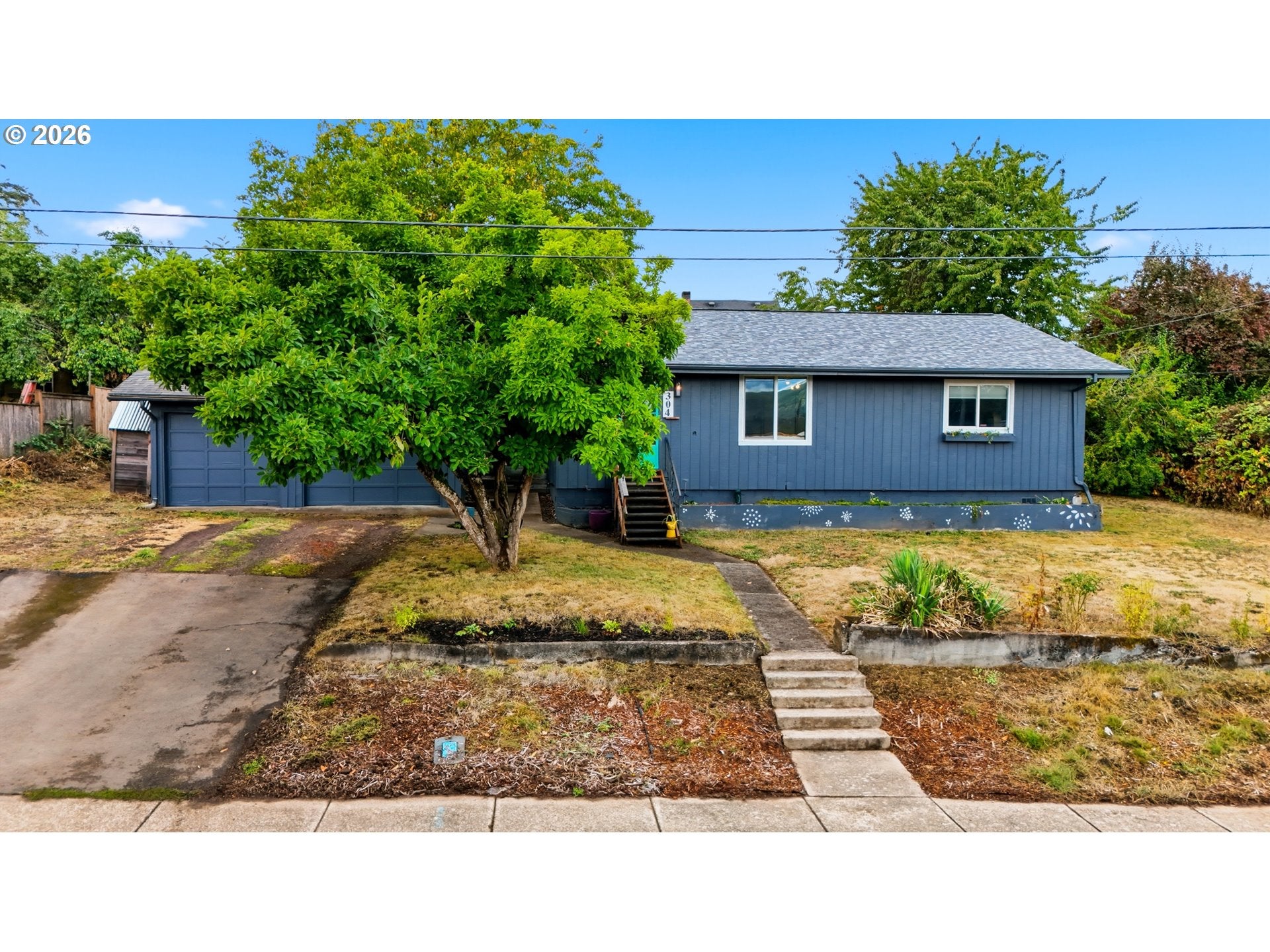 304 2ND ST