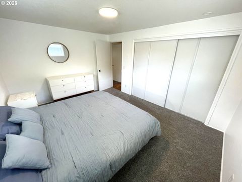 Tiny photo for 76484 Portal Dr, Oakridge, OR 97463 (MLS # 608346198)