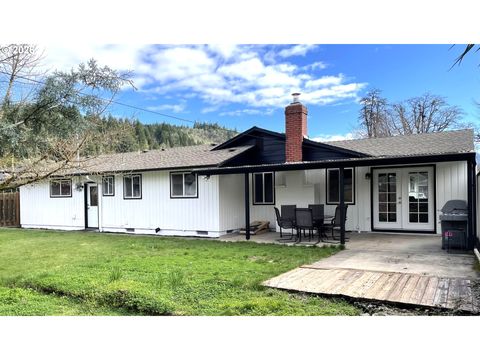 Tiny photo for 76484 Portal Dr, Oakridge, OR 97463 (MLS # 608346198)