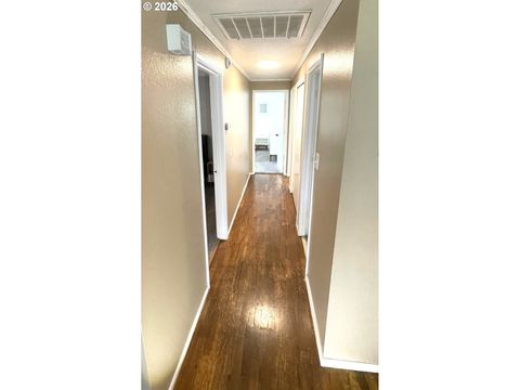 Tiny photo for 76484 Portal Dr, Oakridge, OR 97463 (MLS # 608346198)