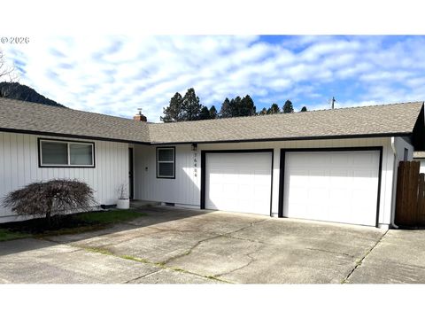 Tiny photo for 76484 Portal Dr, Oakridge, OR 97463 (MLS # 608346198)