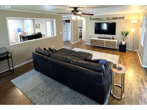 Tiny photo for 76484 Portal Dr, Oakridge, OR 97463 (MLS # 608346198)