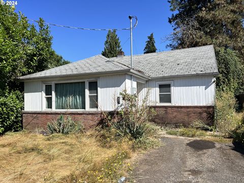 A home in Scappoose