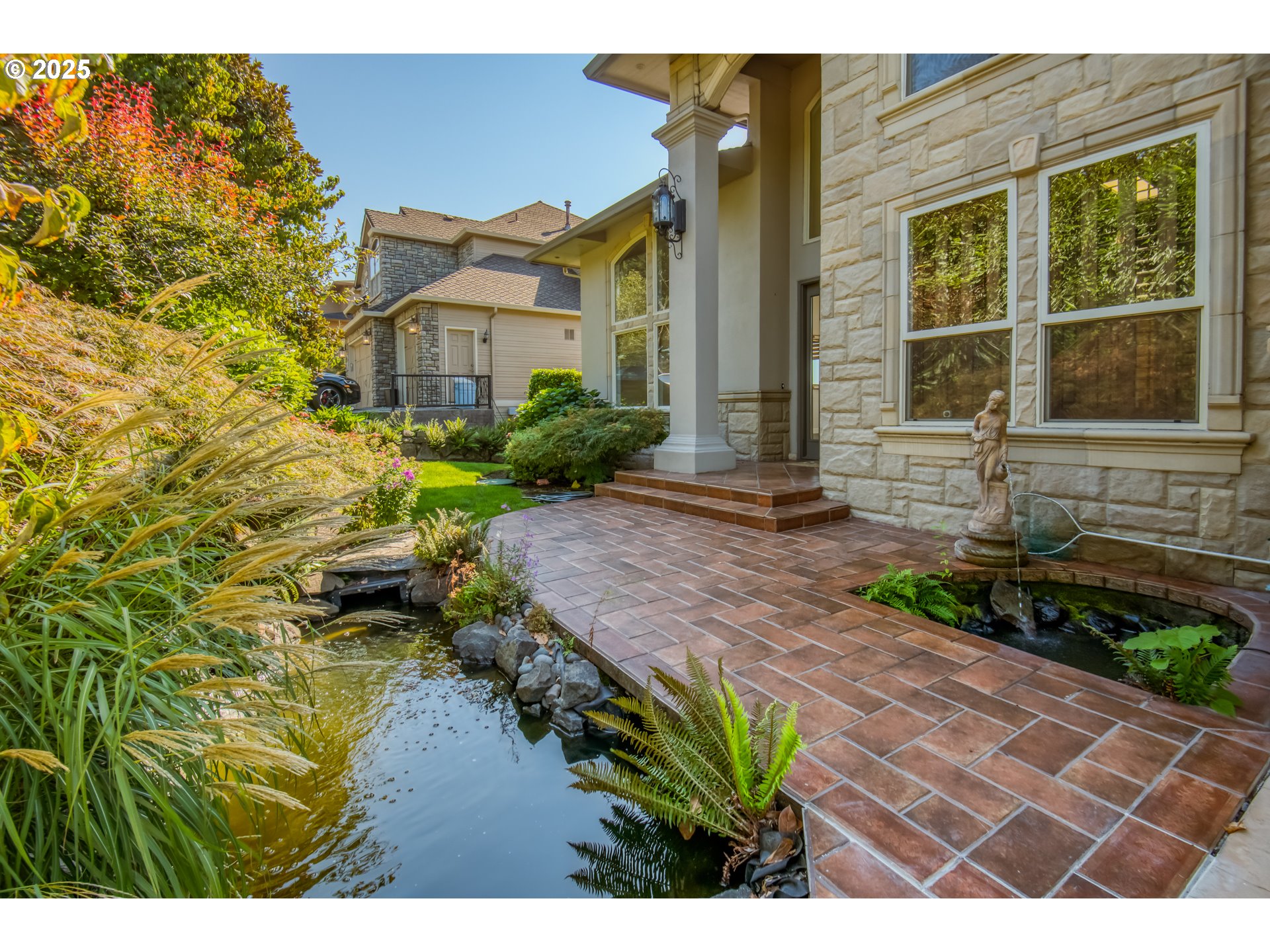 4907 NW HIGHPOINT DR