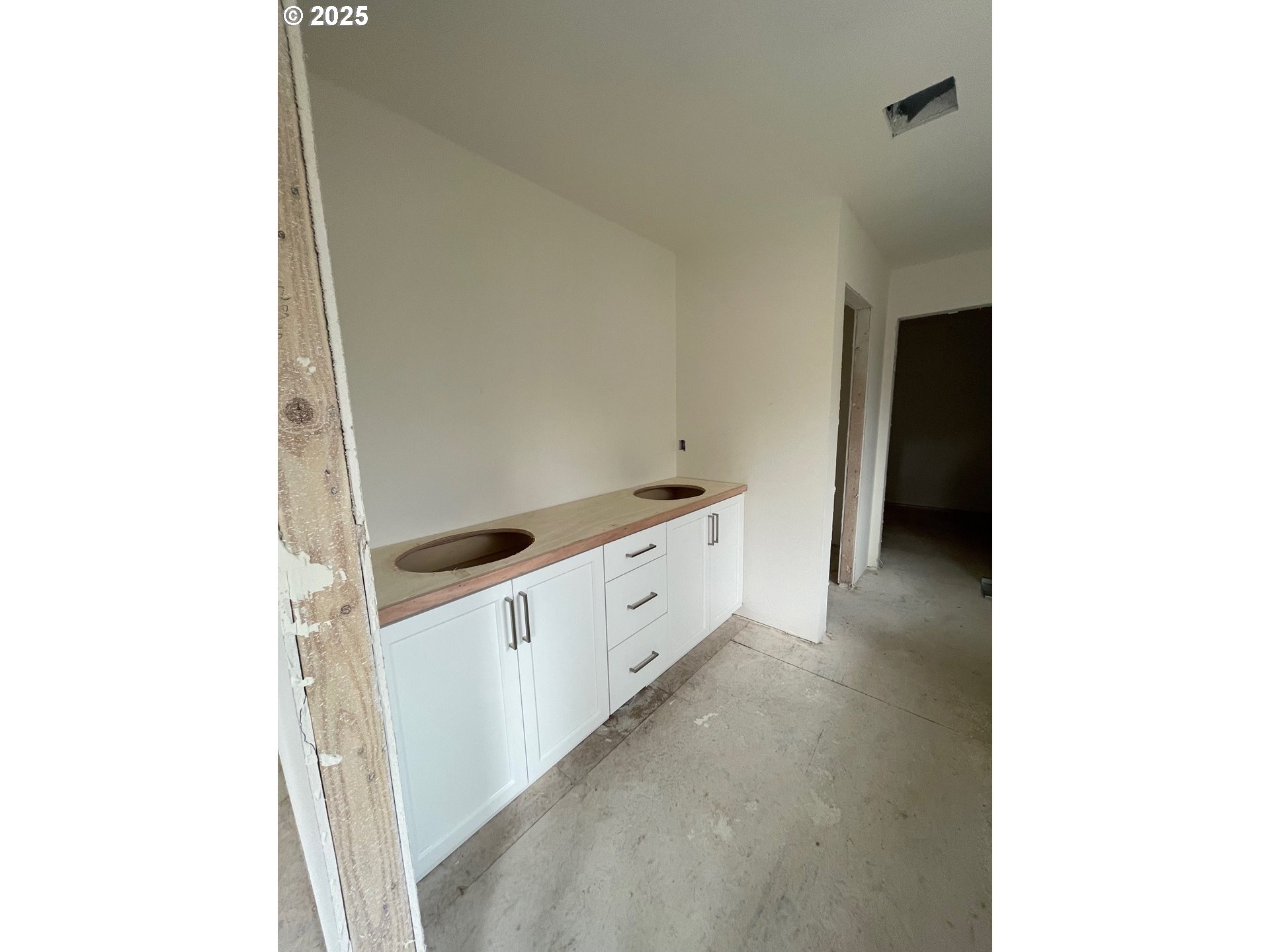 Sherwood, Oregon 97140, United States, 3 Bedrooms Bedrooms, ,3 BathroomsBathrooms,Residential,Active,20703