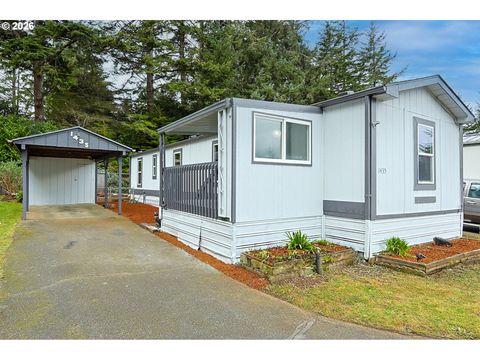 1435 VENTANA CT Coos Bay OR 97420
