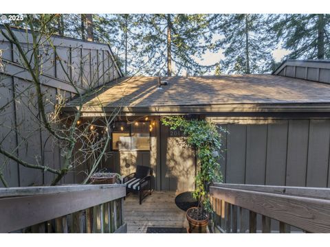 204 TRAILSIDE LOOP Eugene OR 97405