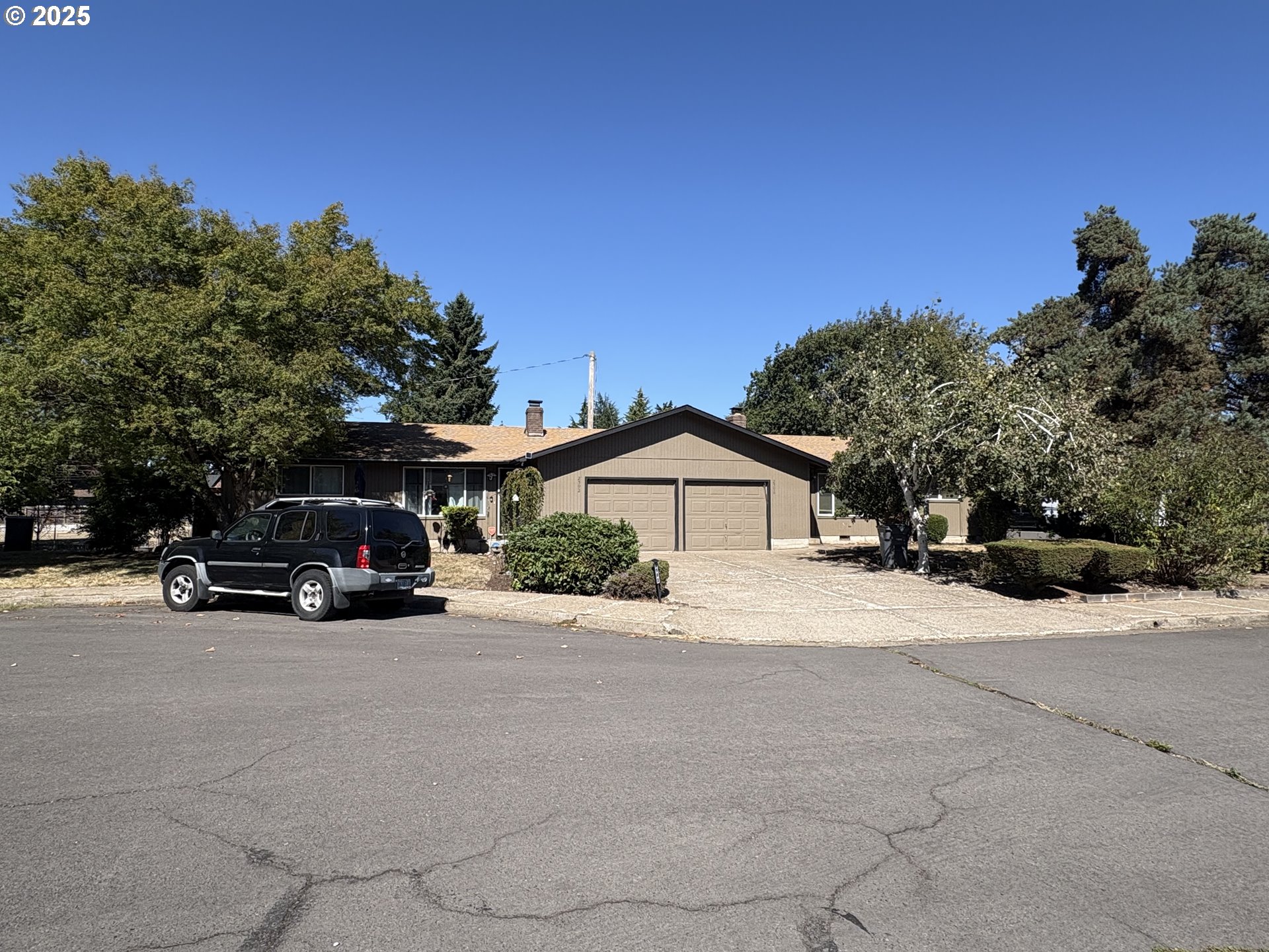 Eugene, Oregon 97408, United States, 4 Bedrooms Bedrooms, ,2 BathroomsBathrooms,Residential,Active,210178