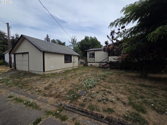 317 APPLEGATE AVE, DRAIN, OR 97435 - Image cff621524ccca5cda0c49b93bbfec9bb/4105234160