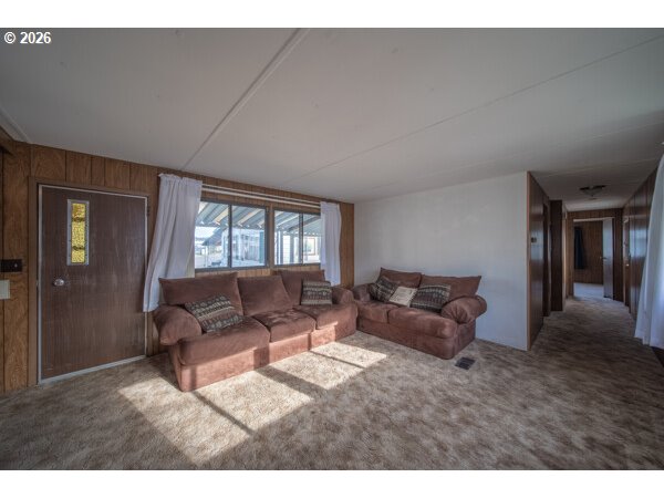 1413 HAWTHORNE AVE 32