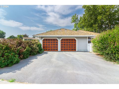 A home in Hermiston