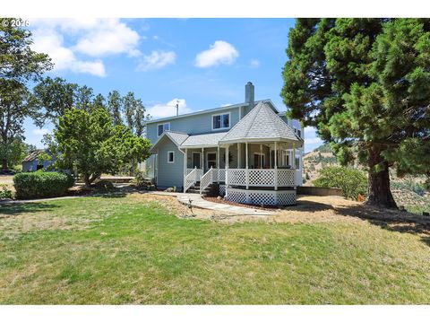 A home in Mosier