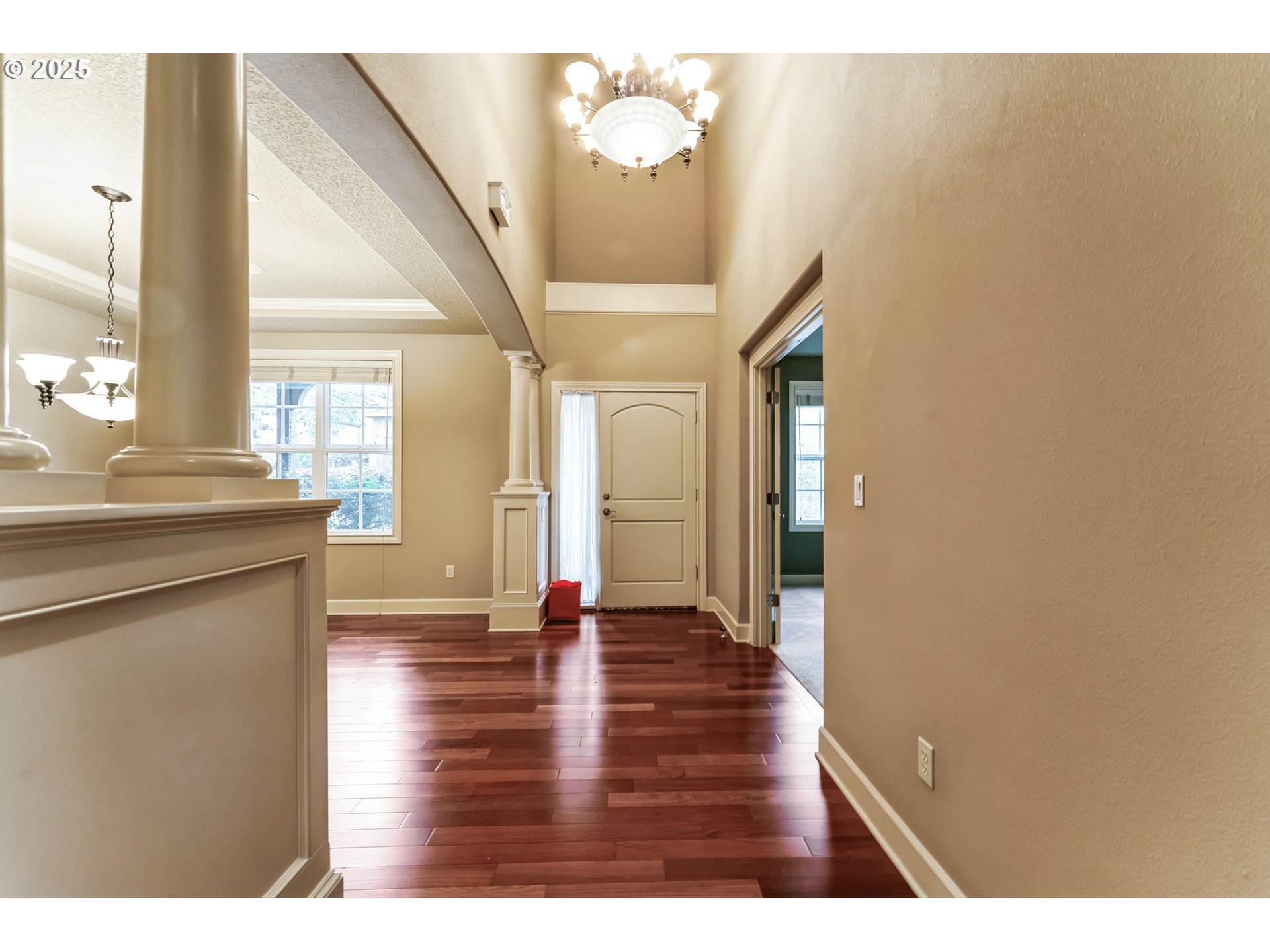 8704 SW MARSEILLES DR