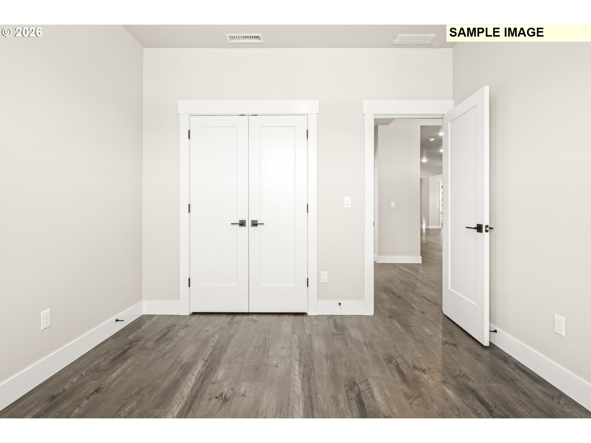 2201 E JUNIPER CIR 20