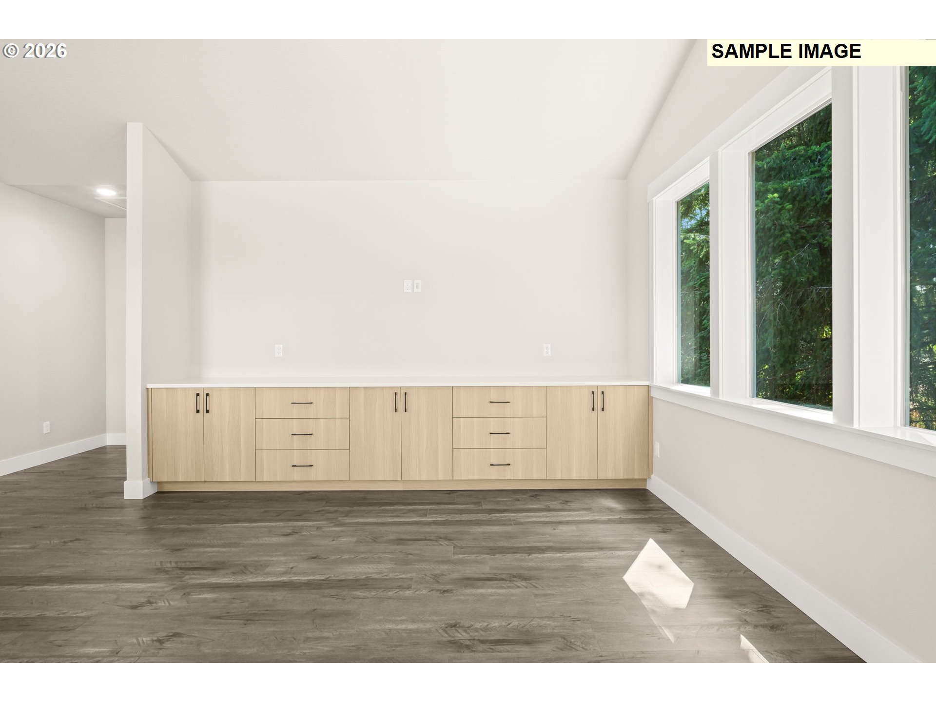 2201 E JUNIPER CIR 20