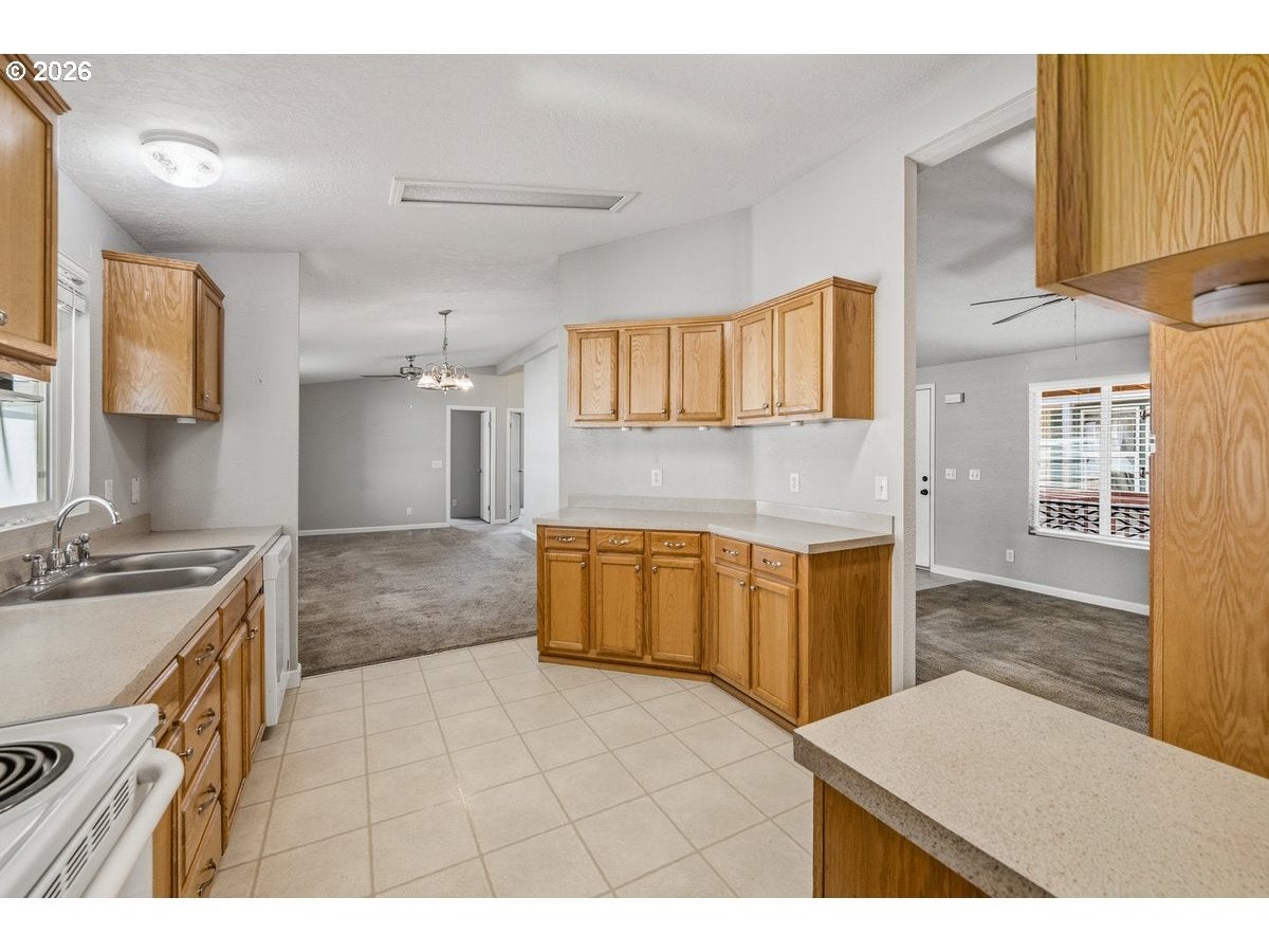 13900 SE HIGHWAY 212 39