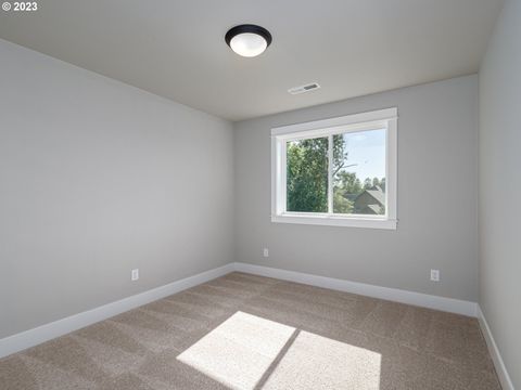 Tiny photo for 267 Sunday Dr, Creswell, OR 97426 (MLS # 673210649)