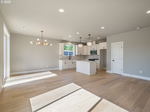 Tiny photo for 267 Sunday Dr, Creswell, OR 97426 (MLS # 673210649)