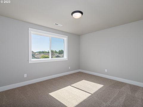 Tiny photo for 267 Sunday Dr, Creswell, OR 97426 (MLS # 673210649)