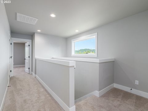 Tiny photo for 267 Sunday Dr, Creswell, OR 97426 (MLS # 673210649)