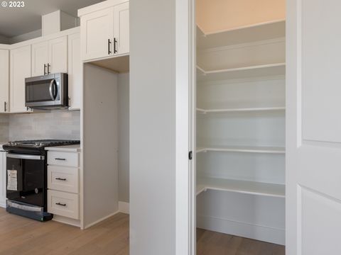 Tiny photo for 267 Sunday Dr, Creswell, OR 97426 (MLS # 673210649)