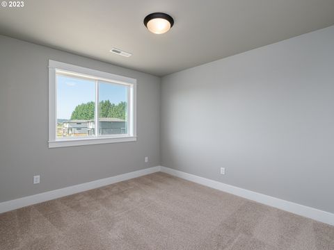 Tiny photo for 267 Sunday Dr, Creswell, OR 97426 (MLS # 673210649)