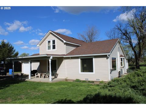 49524 ADAMS RD Adams OR 97810