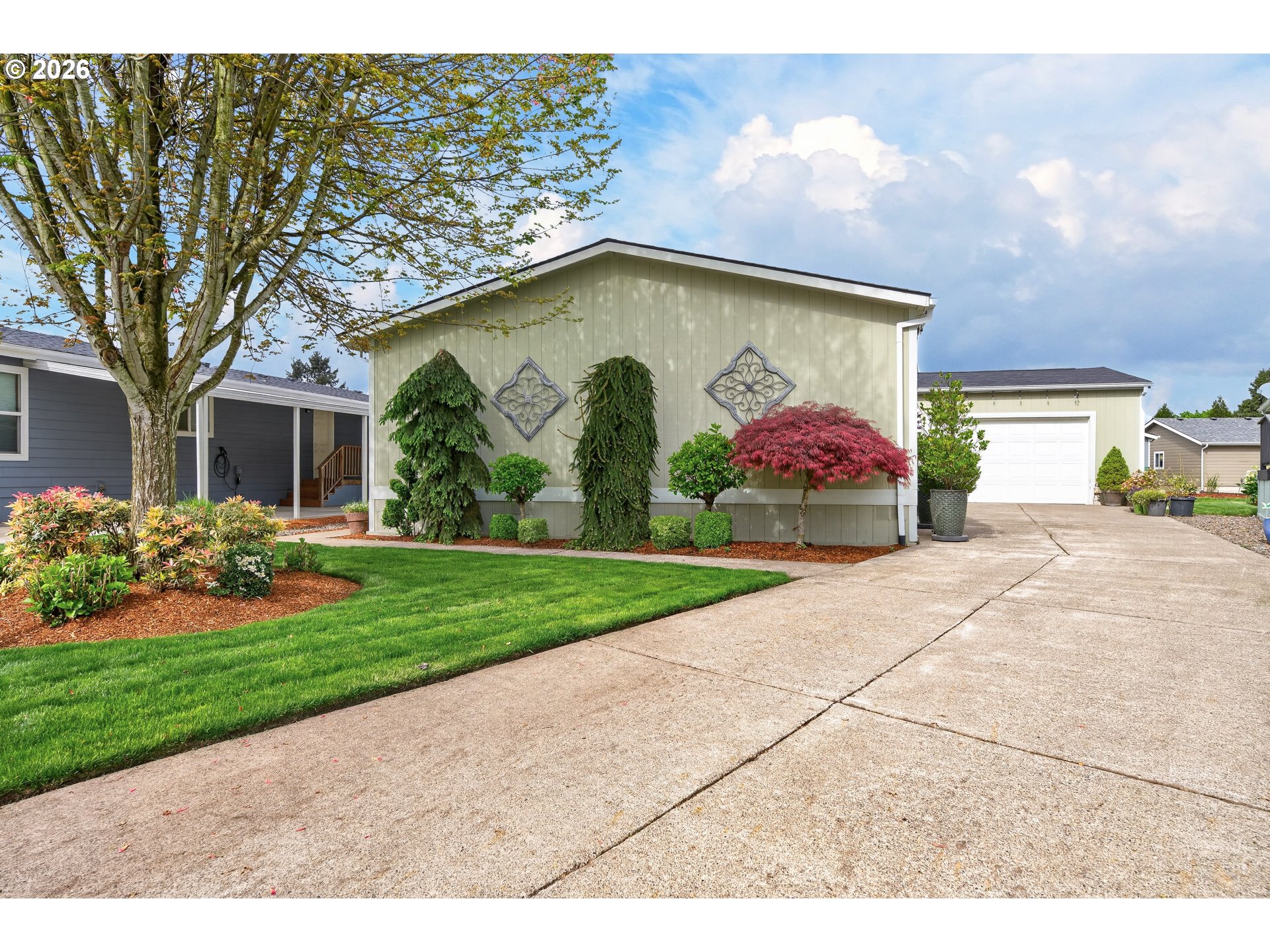 4155 NE THREE MILE LN 89