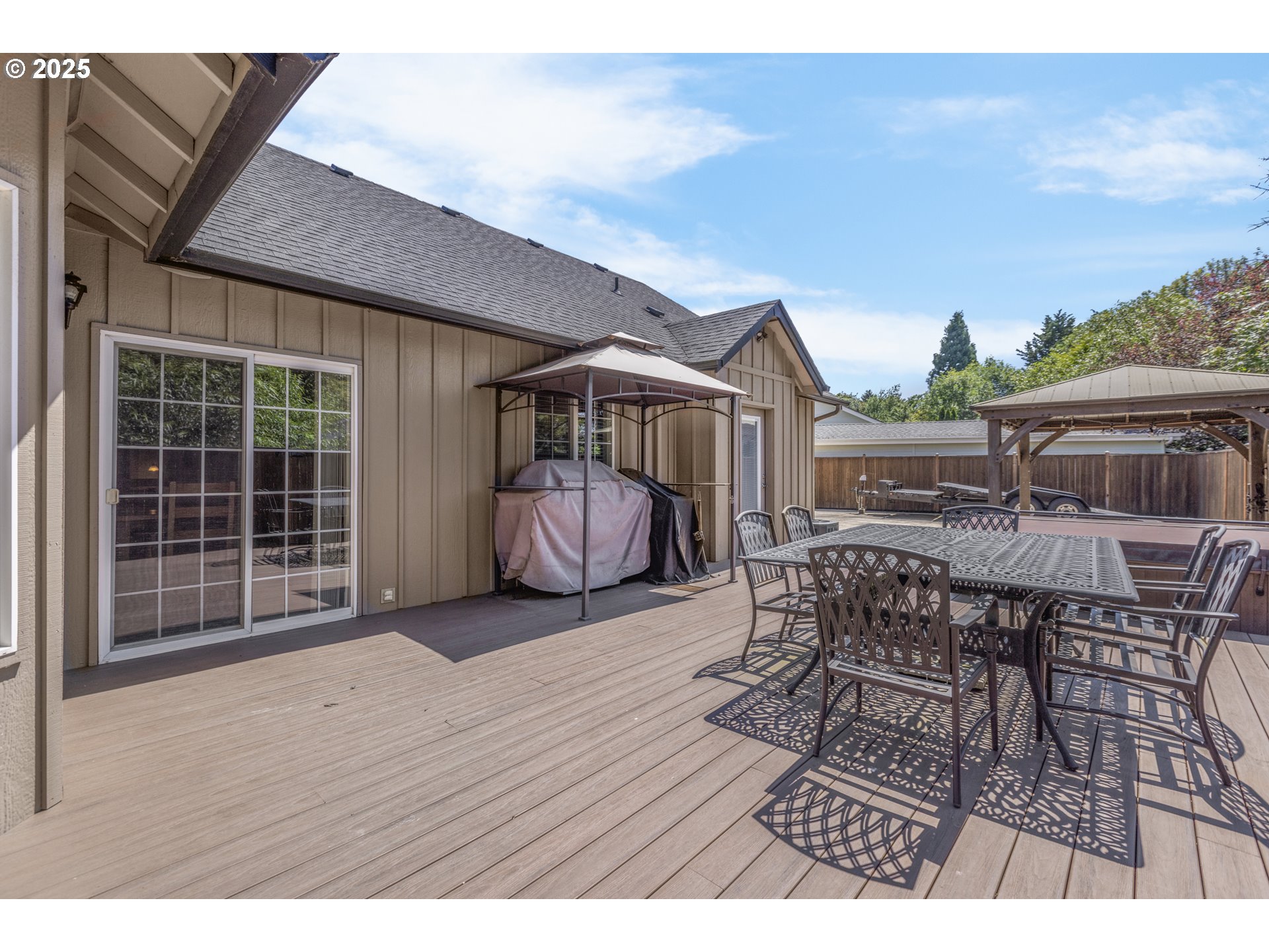 Eugene, Oregon 97404, United States, 3 Bedrooms Bedrooms, ,2 BathroomsBathrooms,Residential,Active,163280