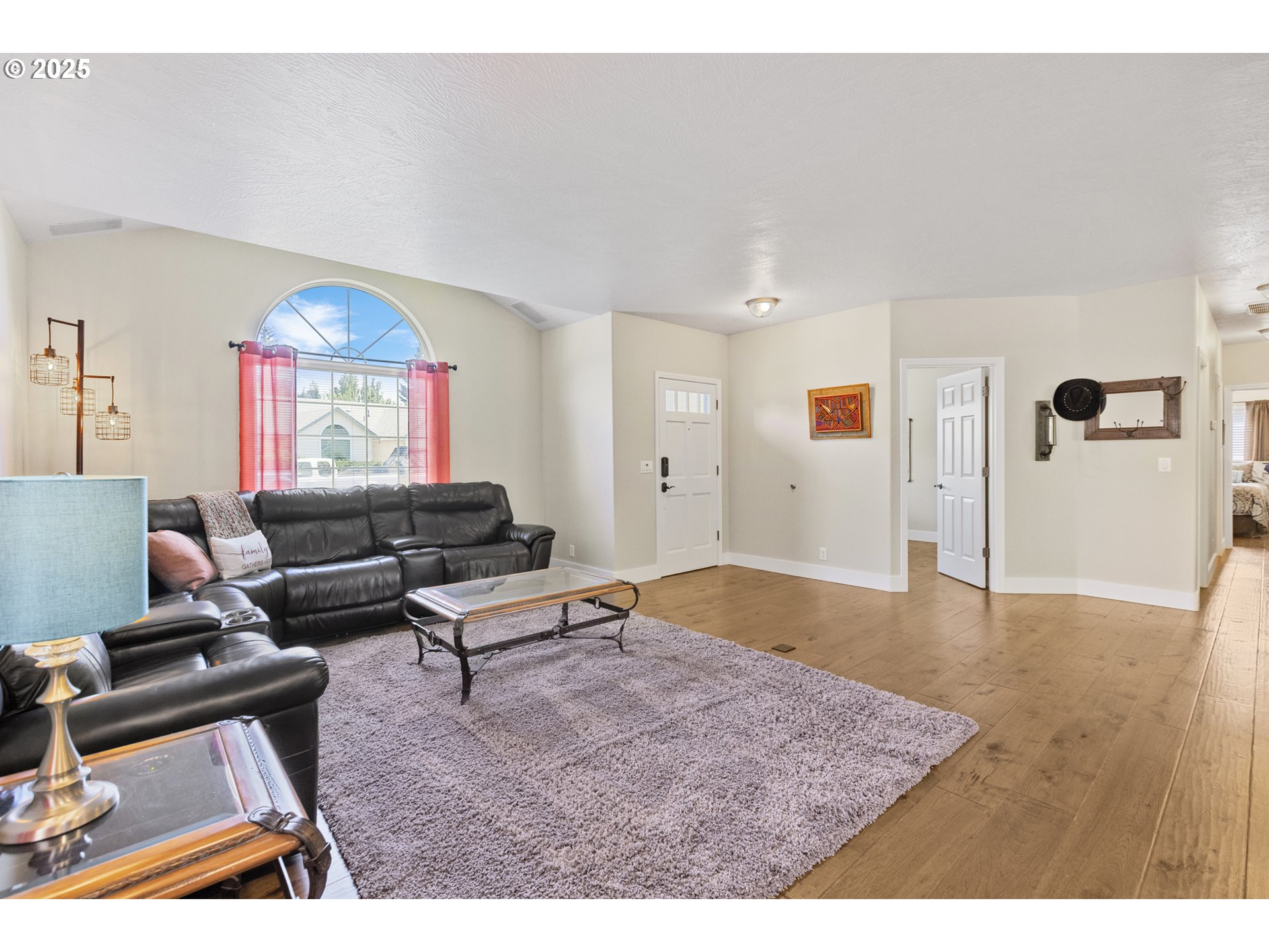 Eugene, Oregon 97404, United States, 3 Bedrooms Bedrooms, ,2 BathroomsBathrooms,Residential,Active,163280