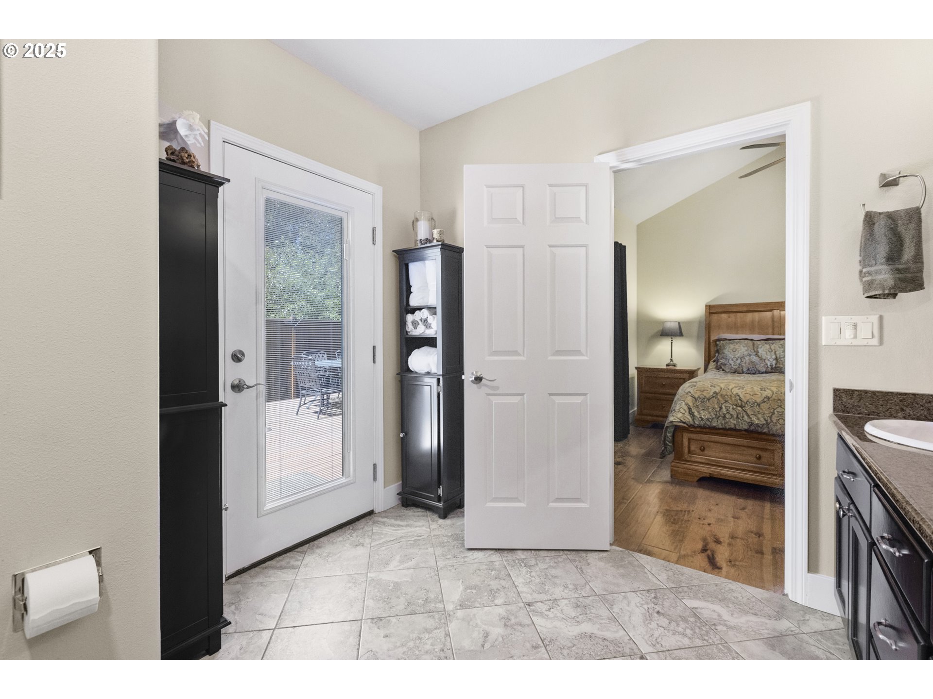 Eugene, Oregon 97404, United States, 3 Bedrooms Bedrooms, ,2 BathroomsBathrooms,Residential,Active,163280