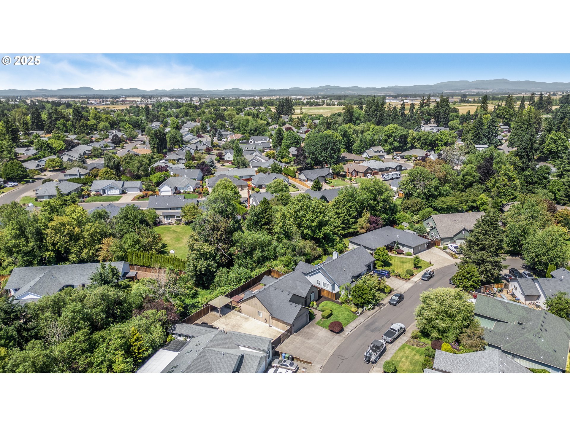 Eugene, Oregon 97404, United States, 3 Bedrooms Bedrooms, ,2 BathroomsBathrooms,Residential,Active,163280