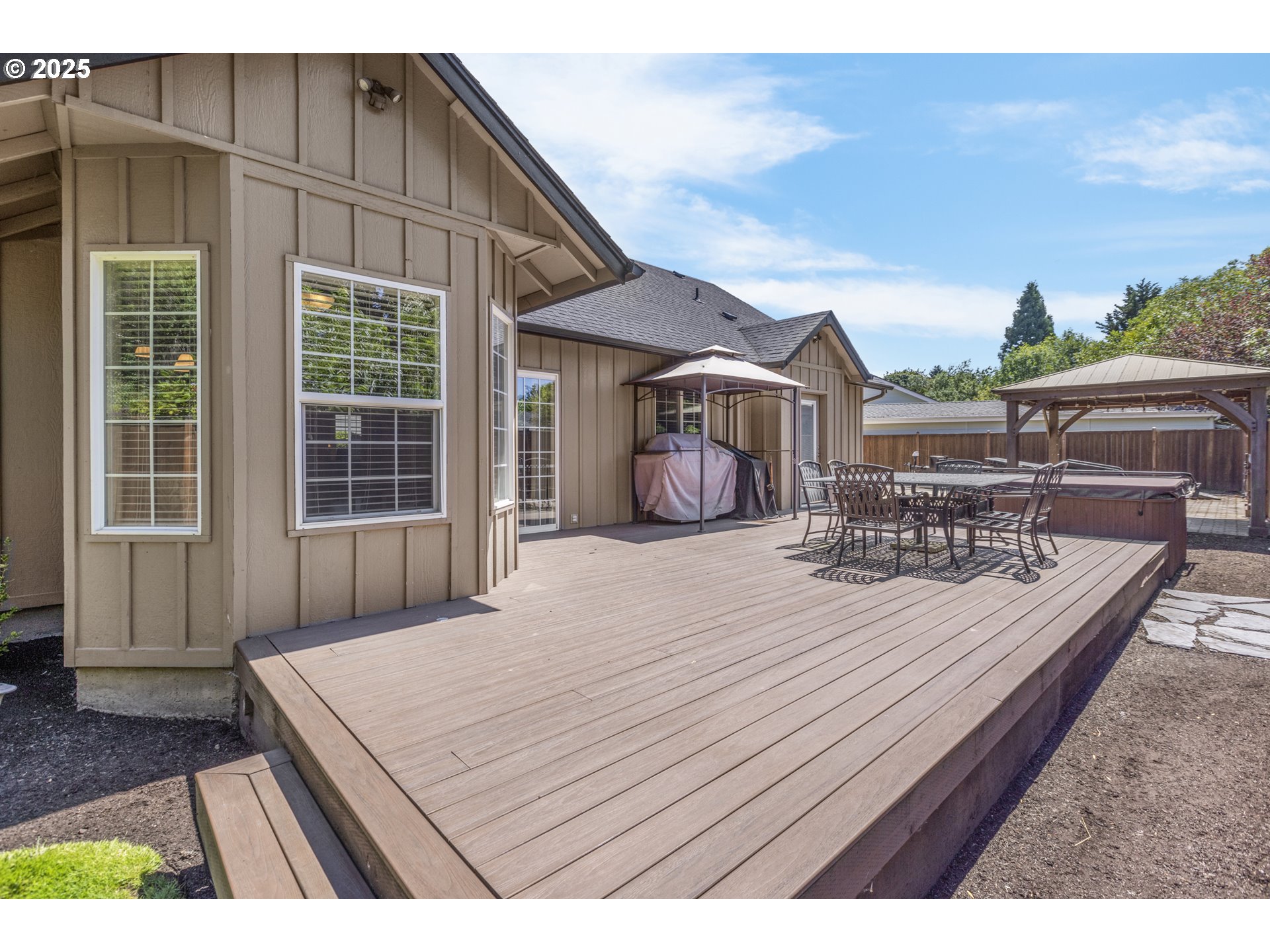 Eugene, Oregon 97404, United States, 3 Bedrooms Bedrooms, ,2 BathroomsBathrooms,Residential,Active,163280