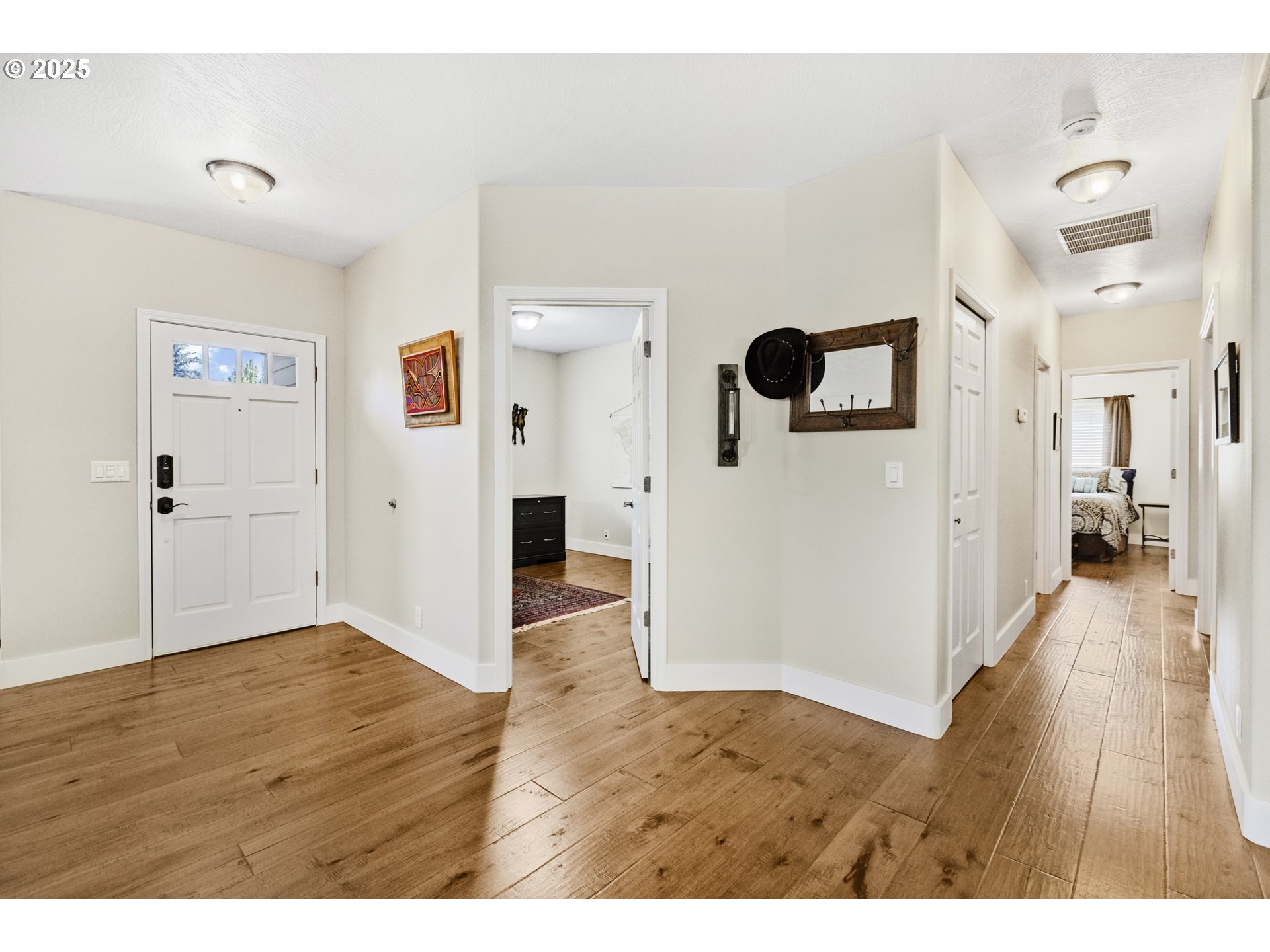 Eugene, Oregon 97404, United States, 3 Bedrooms Bedrooms, ,2 BathroomsBathrooms,Residential,Active,163280