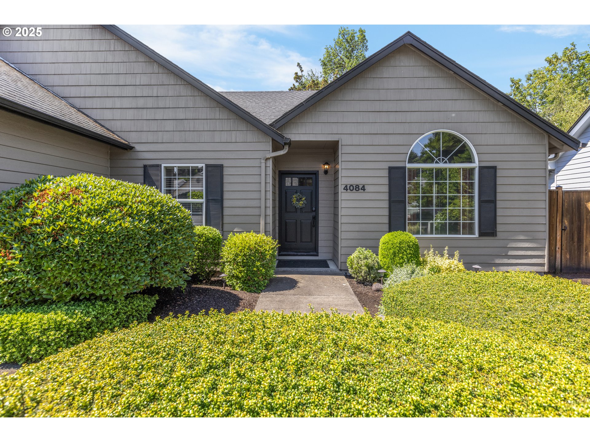 Eugene, Oregon 97404, United States, 3 Bedrooms Bedrooms, ,2 BathroomsBathrooms,Residential,Active,163280