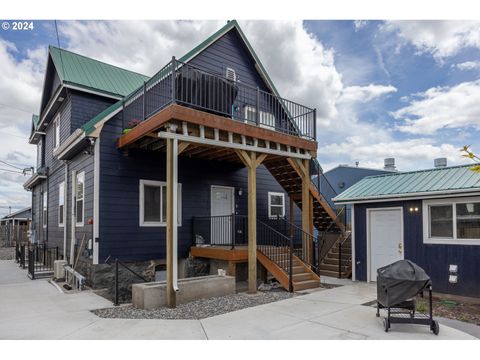 415 SW 7TH ST Pendleton OR 97801