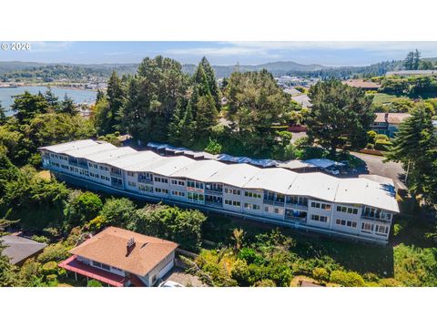 290 N 3RD CT #7 Coos Bay OR 97420