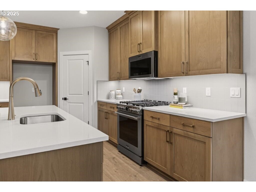 15650 SW Missouri AVE