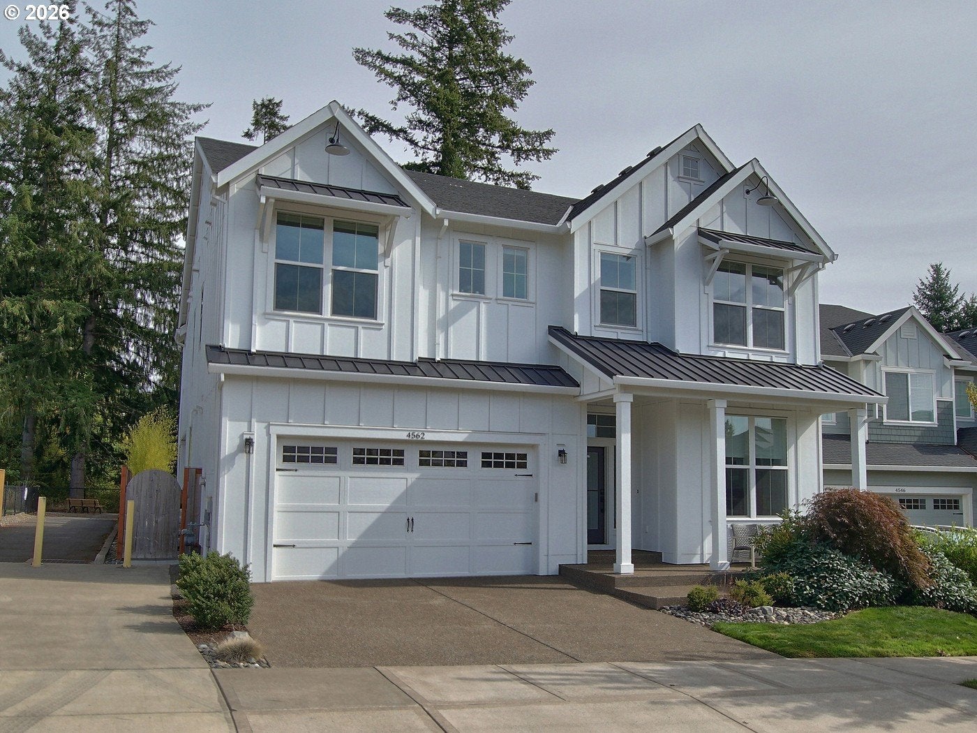 4562 NW HARRIS TER