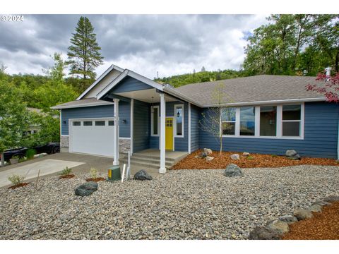 A home in Roseburg