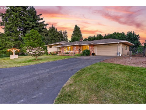 Photo of 8439 SE Cottrell Rd, Boring, OR 97009 (MLS # 182466922)