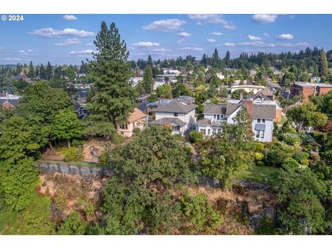 A home in Oregon City