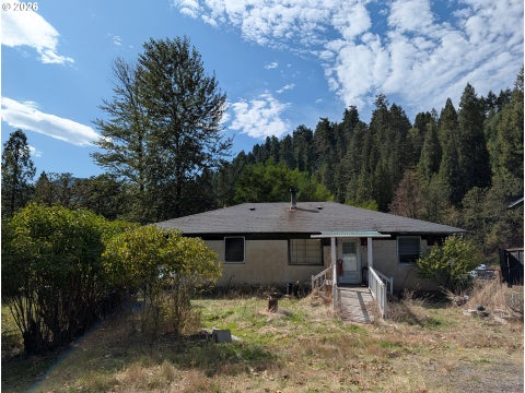 Photo of 76526 W 2nd St, Oakridge, OR 97463 (MLS # 565836682)