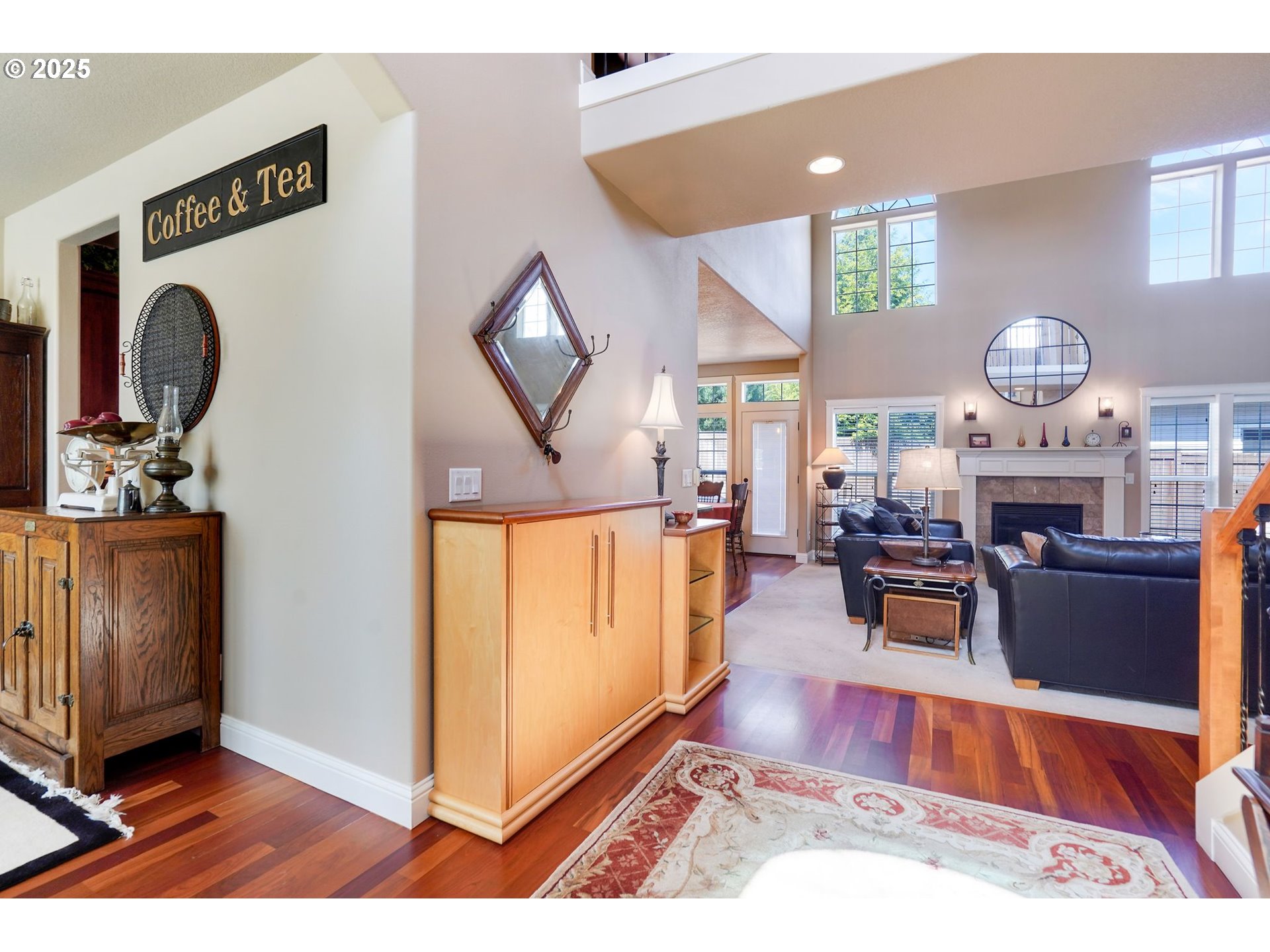 824 PIONEER DR