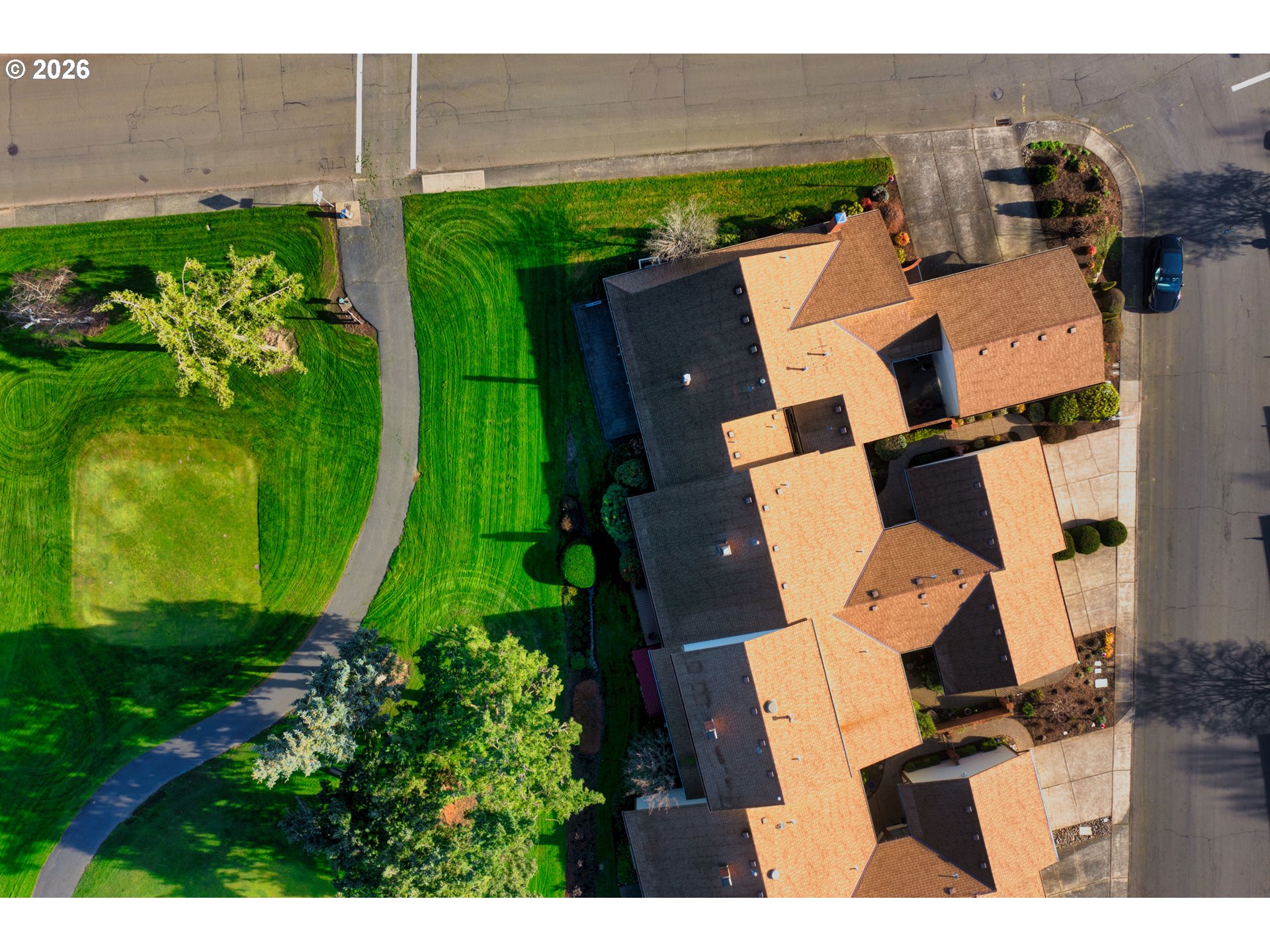 10245 SW GREENLEAF TER