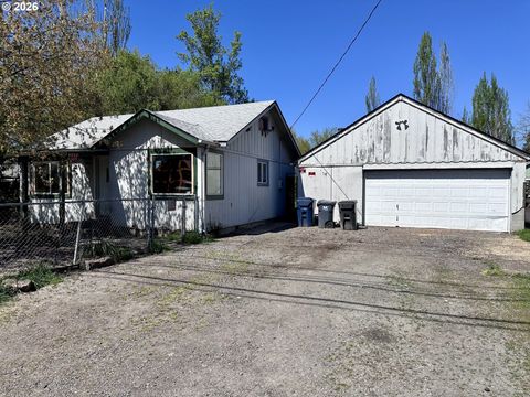 4641 ROYAL AVE Eugene OR 97402